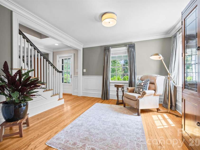 1620 Biltmore Drive, Charlotte, NC 28207.  MLS# CAR4414269, YatesRealty ID 45879. Front Sitting Room - 1620 Biltmore Drive