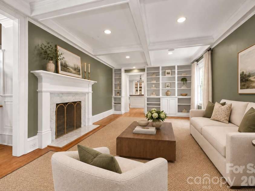 1620 Biltmore Drive, Charlotte, NC 28207.  MLS# CAR4414269, YatesRealty ID 45879. Library - 1620 Biltmore Drive