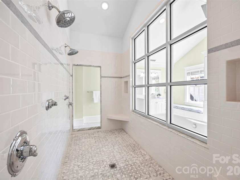 1620 Biltmore Drive, Charlotte, NC 28207.  MLS# CAR4414269, YatesRealty ID 45879. Primary Shower - 1620 Biltmore Drive