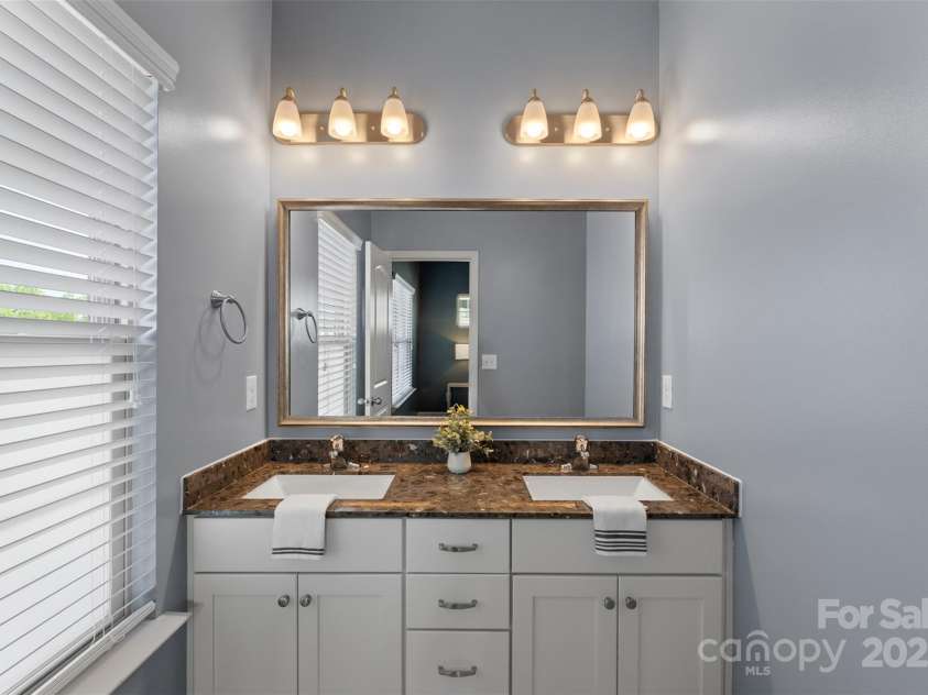 9330 Ainslie Downs Street, Charlotte, NC 28273.  MLS# CAR4223203, YatesRealty ID 4588. Primary Suite Full-Bath