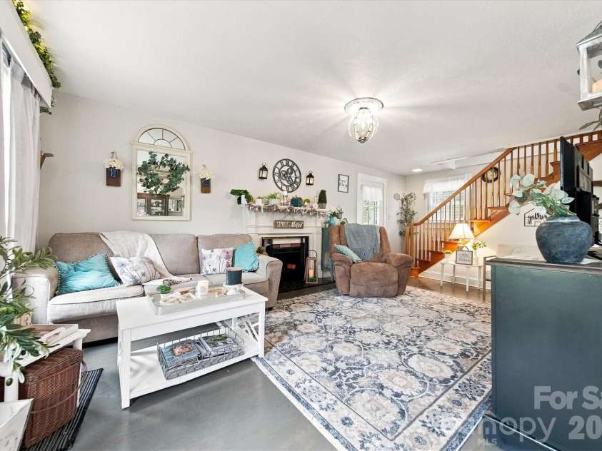 239 Anderson Street, Morganton, NC 28655.  MLS# CAR4414255, YatesRealty ID 45880. 