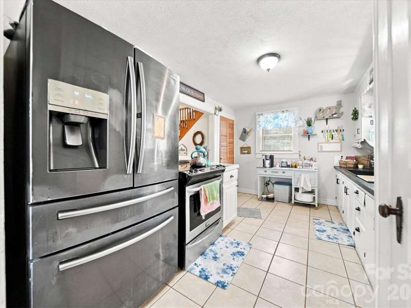 239 Anderson Street, Morganton, NC 28655.  MLS# CAR4414255, YatesRealty ID 45880. 