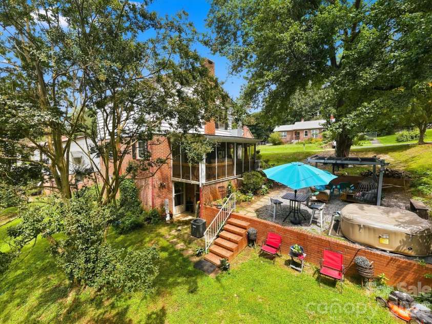 239 Anderson Street, Morganton, NC 28655.  MLS# CAR4414255, YatesRealty ID 45880. 