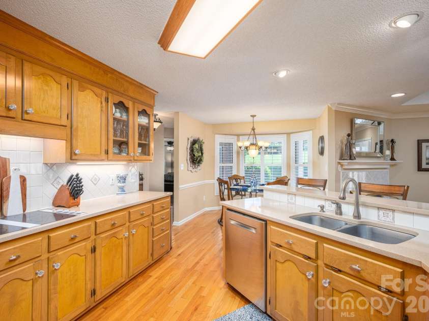 2928 Palmer Drive, Conover, NC 28613.  MLS# CAR4414179, YatesRealty ID 45881. Kitchen