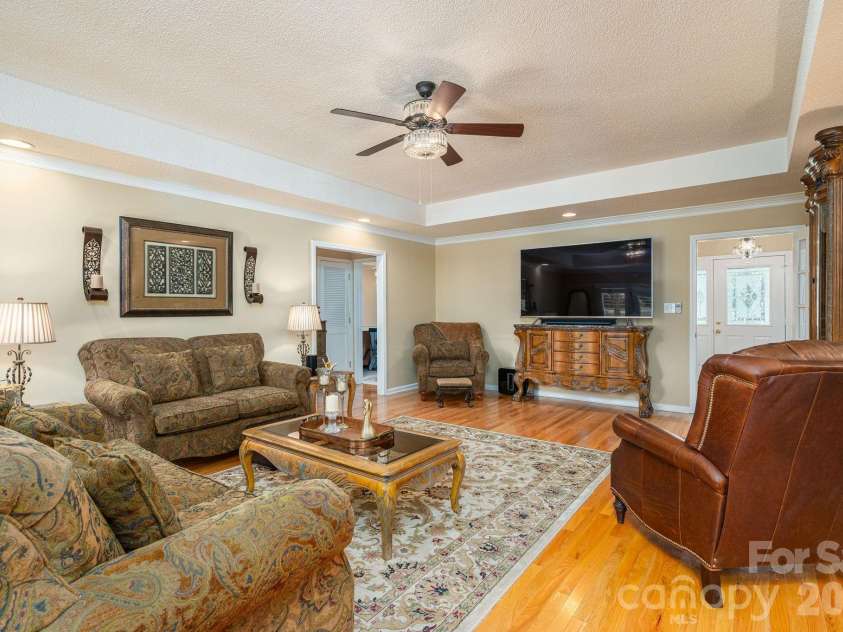 2928 Palmer Drive, Conover, NC 28613.  MLS# CAR4414179, YatesRealty ID 45881. Living Room