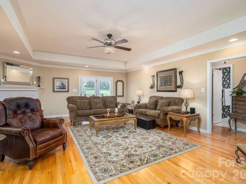 2928 Palmer Drive, Conover, NC 28613.  MLS# CAR4414179, YatesRealty ID 45881. Living Room
