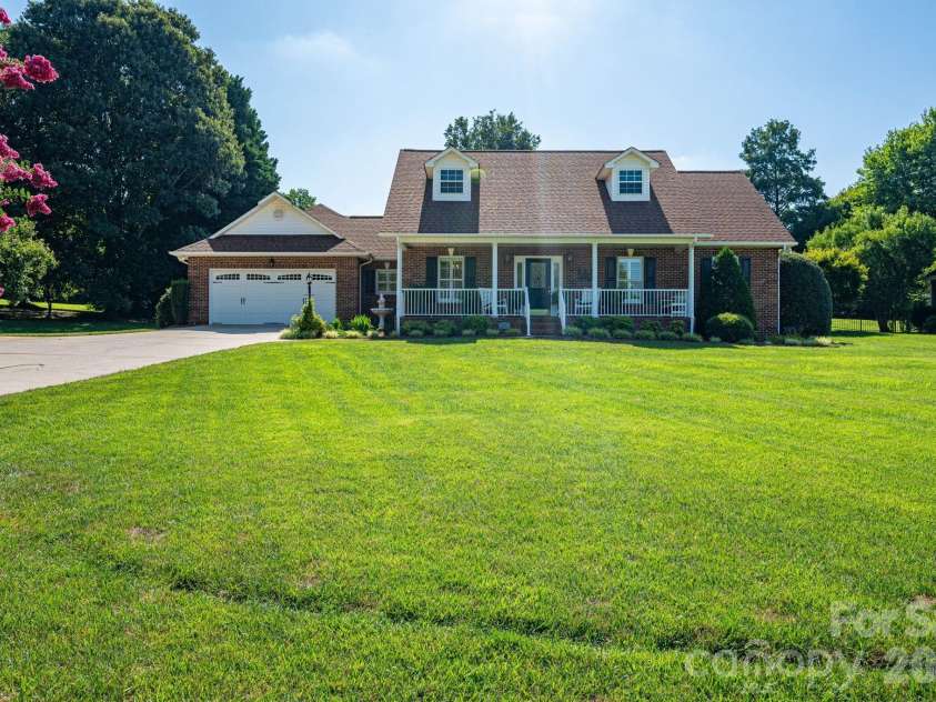2928 Palmer Drive, Conover, NC 28613.  MLS# CAR4414179, YatesRealty ID 45881. Over 1/2 Acre