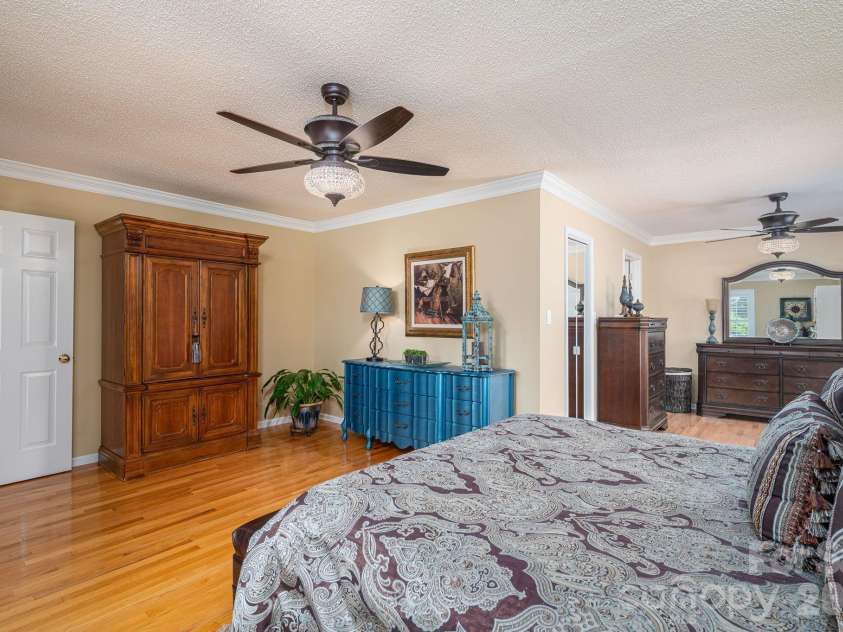 2928 Palmer Drive, Conover, NC 28613.  MLS# CAR4414179, YatesRealty ID 45881. Primary Bedroom