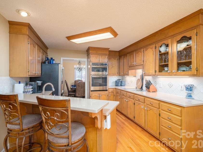 2928 Palmer Drive, Conover, NC 28613.  MLS# CAR4414179, YatesRealty ID 45881. Quartz Counter Tops