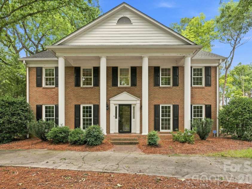 3528 Broadfield Road, Charlotte, NC 28226.  MLS# CAR4414169, YatesRealty ID 45883. 
