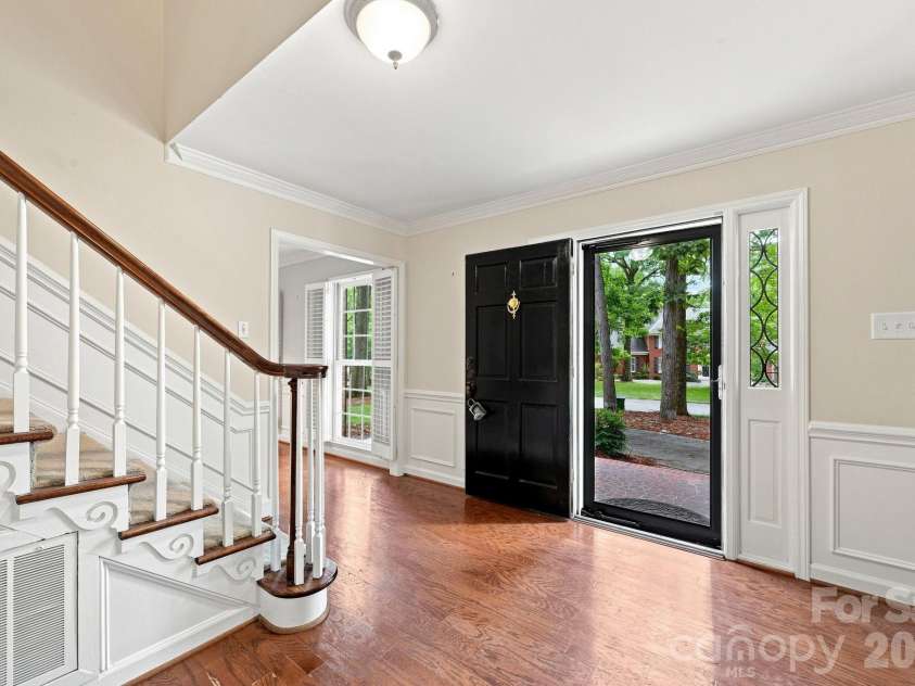 3528 Broadfield Road, Charlotte, NC 28226.  MLS# CAR4414169, YatesRealty ID 45883. 