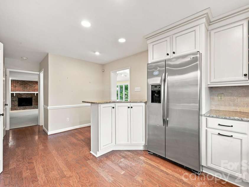3528 Broadfield Road, Charlotte, NC 28226.  MLS# CAR4414169, YatesRealty ID 45883. 