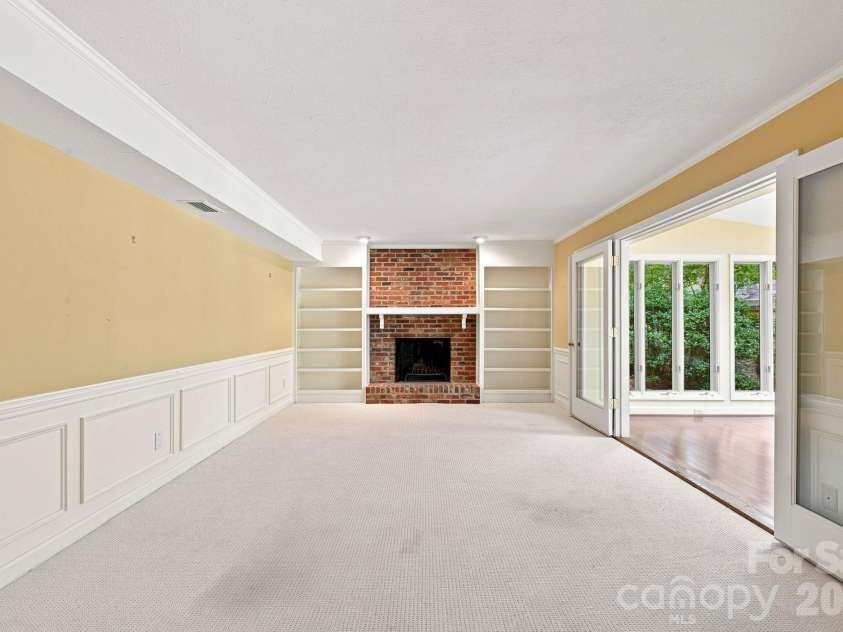 3528 Broadfield Road, Charlotte, NC 28226.  MLS# CAR4414169, YatesRealty ID 45883. 