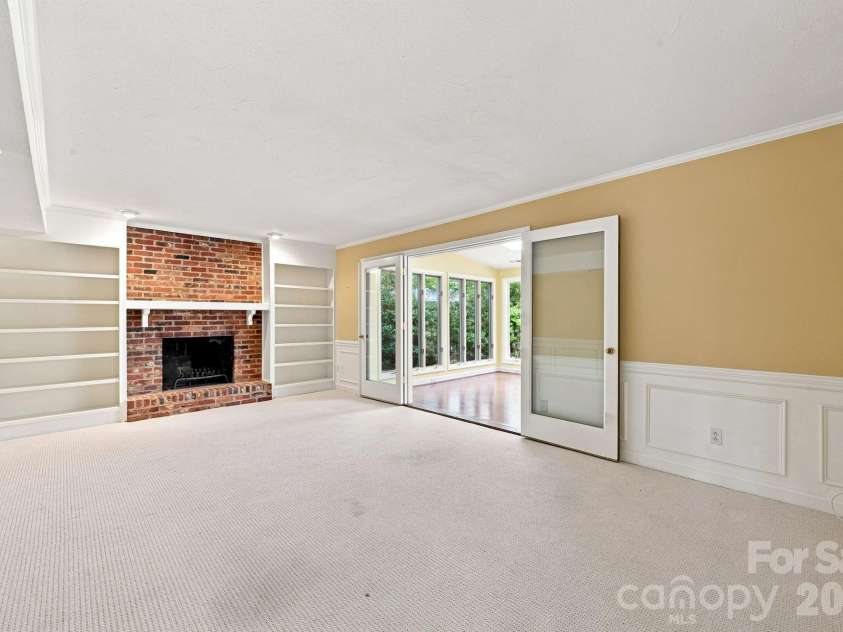 3528 Broadfield Road, Charlotte, NC 28226.  MLS# CAR4414169, YatesRealty ID 45883. 