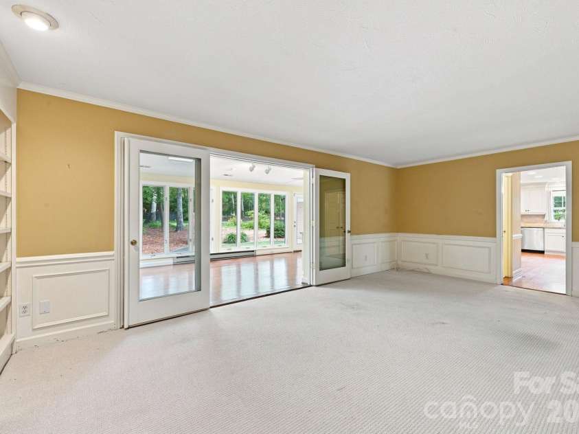 3528 Broadfield Road, Charlotte, NC 28226.  MLS# CAR4414169, YatesRealty ID 45883. 