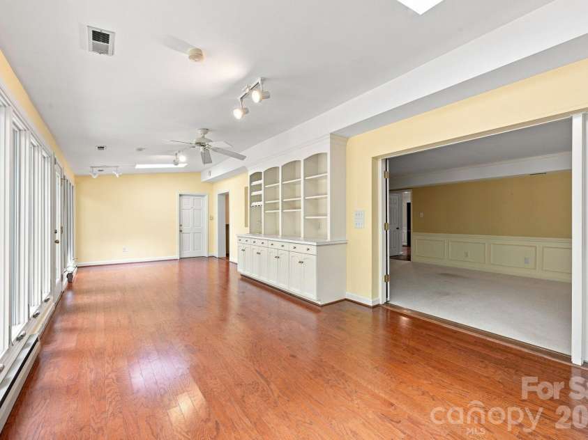 3528 Broadfield Road, Charlotte, NC 28226.  MLS# CAR4414169, YatesRealty ID 45883. 