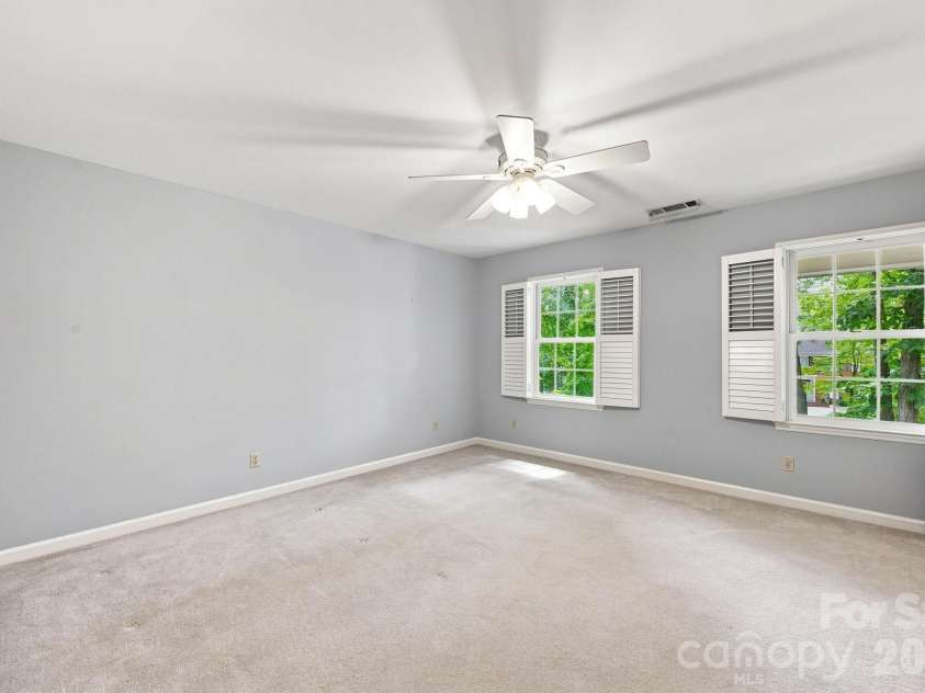 3528 Broadfield Road, Charlotte, NC 28226.  MLS# CAR4414169, YatesRealty ID 45883. 
