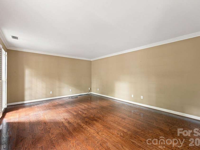 3528 Broadfield Road, Charlotte, NC 28226.  MLS# CAR4414169, YatesRealty ID 45883. 