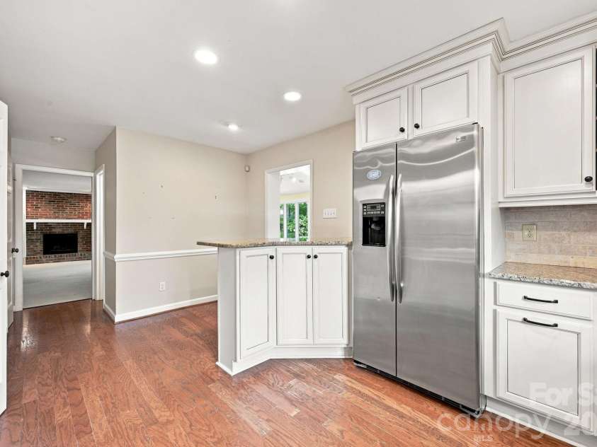 3528 Broadfield Road, Charlotte, NC 28226.  MLS# CAR4414169, YatesRealty ID 45883. 