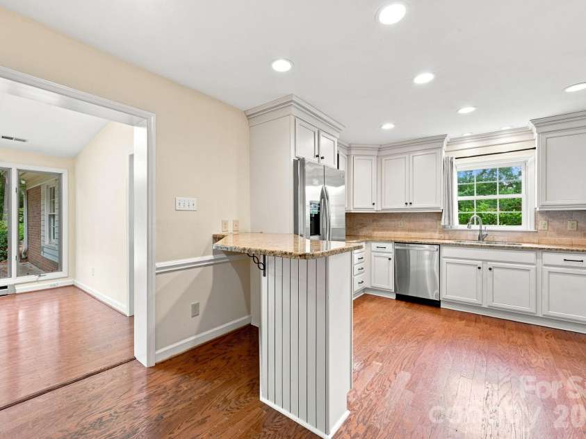 3528 Broadfield Road, Charlotte, NC 28226.  MLS# CAR4414169, YatesRealty ID 45883. 