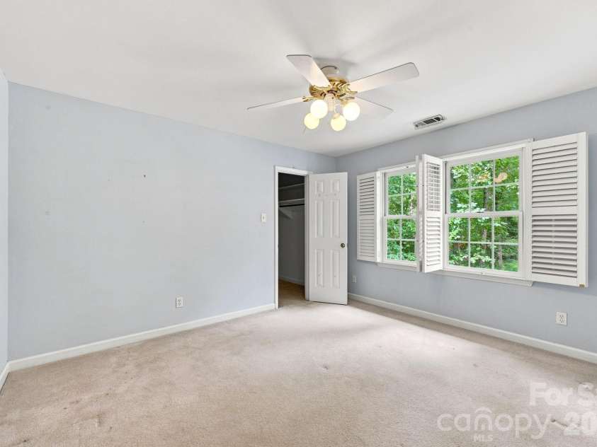 3528 Broadfield Road, Charlotte, NC 28226.  MLS# CAR4414169, YatesRealty ID 45883. 