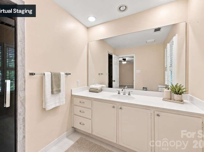 3528 Broadfield Road, Charlotte, NC 28226.  MLS# CAR4414169, YatesRealty ID 45883. 