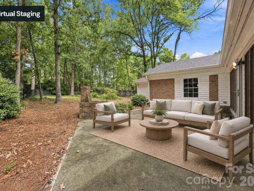 3528 Broadfield Road, Charlotte, NC 28226.  MLS# CAR4414169, YatesRealty ID 45883. 