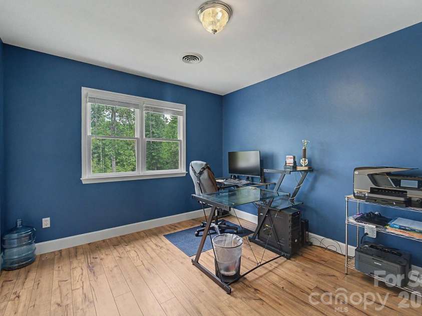 48 Main Trace, Franklin, NC 28734.  MLS# CAR4414128, YatesRealty ID 45884. Bonus room