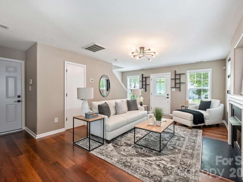 5300 Silabert Avenue, Charlotte, NC 28205.  MLS# CAR4413666, YatesRealty ID 45885. 