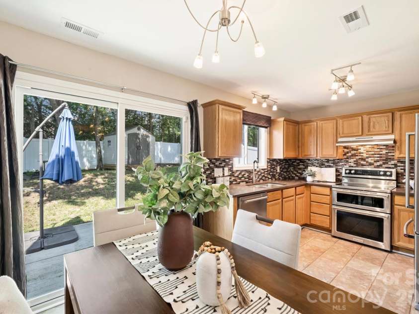 5300 Silabert Avenue, Charlotte, NC 28205.  MLS# CAR4413666, YatesRealty ID 45885. 