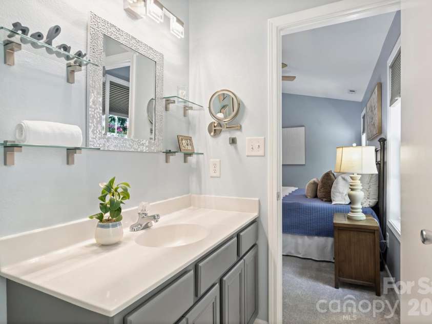 5300 Silabert Avenue, Charlotte, NC 28205.  MLS# CAR4413666, YatesRealty ID 45885. 