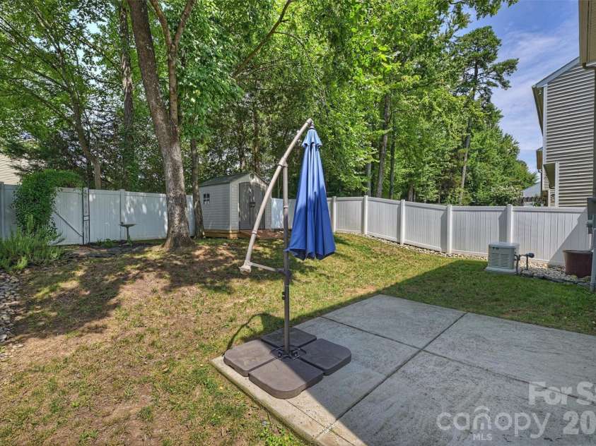 5300 Silabert Avenue, Charlotte, NC 28205.  MLS# CAR4413666, YatesRealty ID 45885. 
