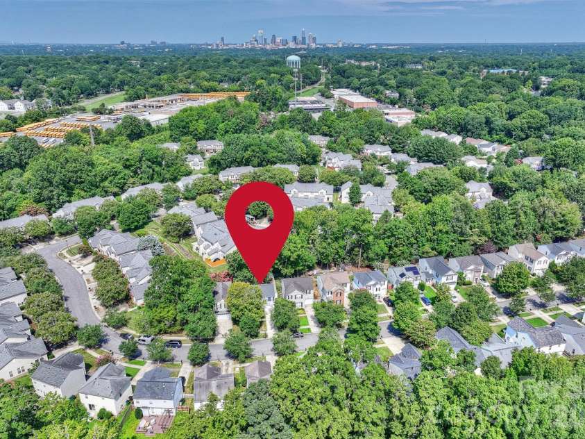 5300 Silabert Avenue, Charlotte, NC 28205.  MLS# CAR4413666, YatesRealty ID 45885. 