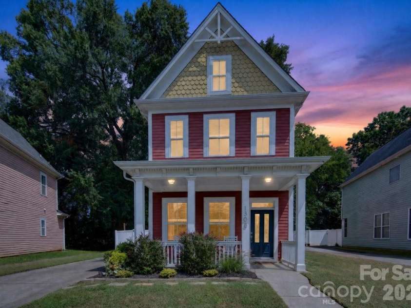 1308 Rising Oak Drive, Charlotte, NC 28206.  MLS# CAR4413620, YatesRealty ID 45886. 