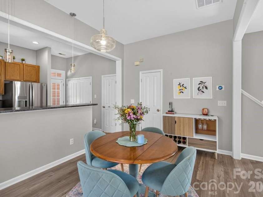 1308 Rising Oak Drive, Charlotte, NC 28206.  MLS# CAR4413620, YatesRealty ID 45886. 