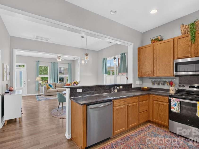 1308 Rising Oak Drive, Charlotte, NC 28206.  MLS# CAR4413620, YatesRealty ID 45886. 