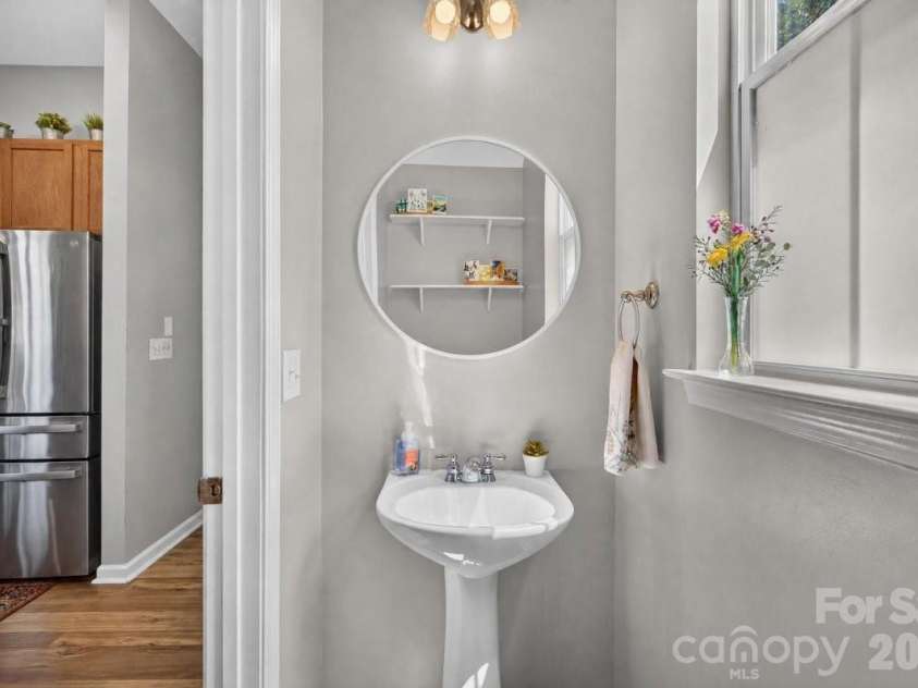 1308 Rising Oak Drive, Charlotte, NC 28206.  MLS# CAR4413620, YatesRealty ID 45886. 