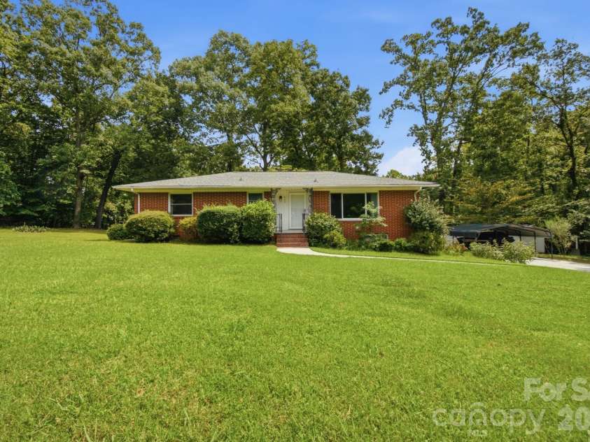 406 Town Street, Landis, NC 28088.  MLS# CAR4413527, YatesRealty ID 45888. 