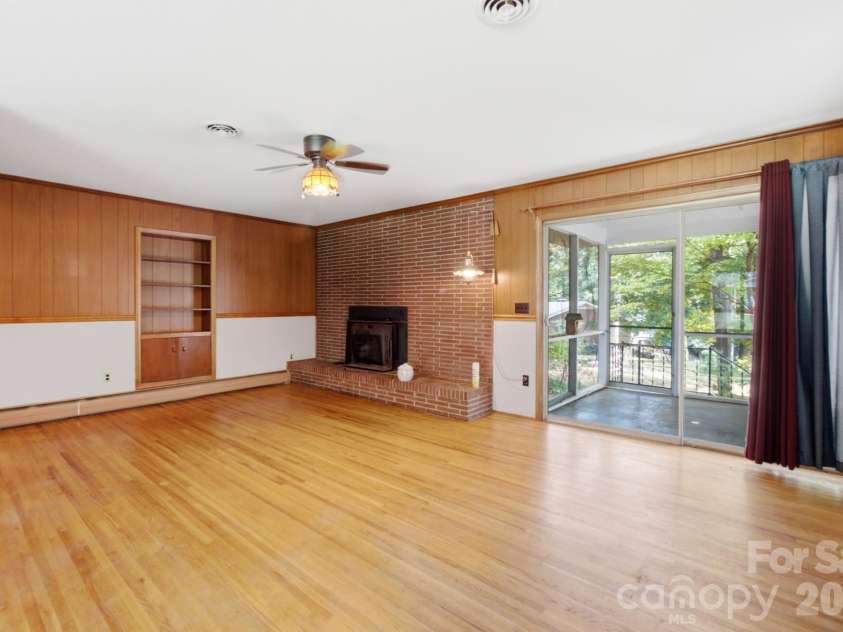 406 Town Street, Landis, NC 28088.  MLS# CAR4413527, YatesRealty ID 45888. 