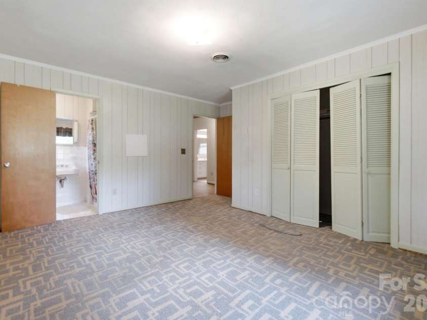 406 Town Street, Landis, NC 28088.  MLS# CAR4413527, YatesRealty ID 45888. 
