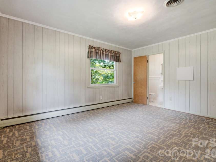 406 Town Street, Landis, NC 28088.  MLS# CAR4413527, YatesRealty ID 45888. 