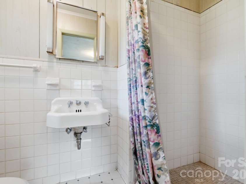 406 Town Street, Landis, NC 28088.  MLS# CAR4413527, YatesRealty ID 45888. 