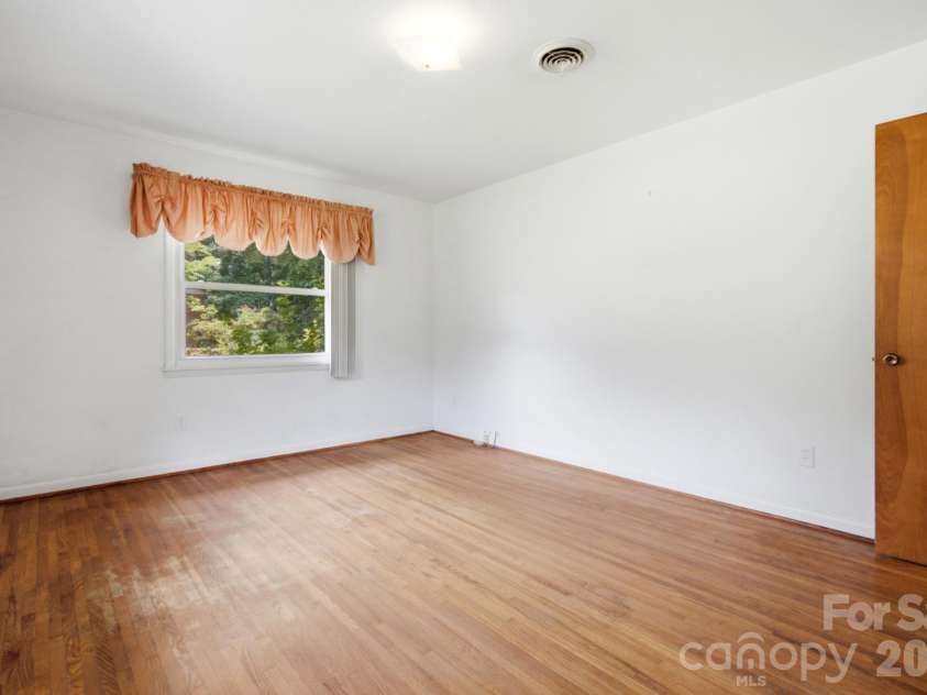 406 Town Street, Landis, NC 28088.  MLS# CAR4413527, YatesRealty ID 45888. 