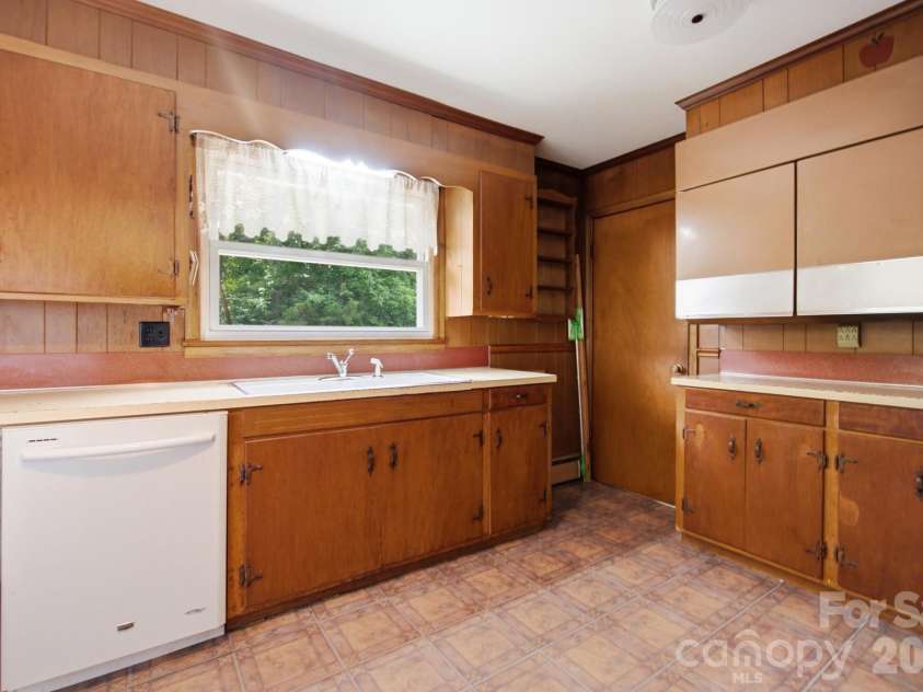 406 Town Street, Landis, NC 28088.  MLS# CAR4413527, YatesRealty ID 45888. 