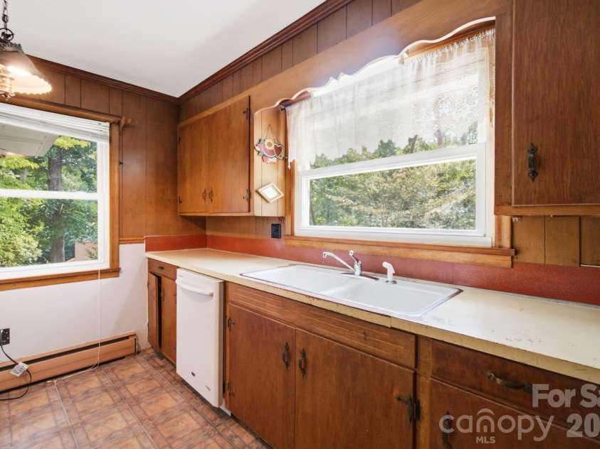 406 Town Street, Landis, NC 28088.  MLS# CAR4413527, YatesRealty ID 45888. 