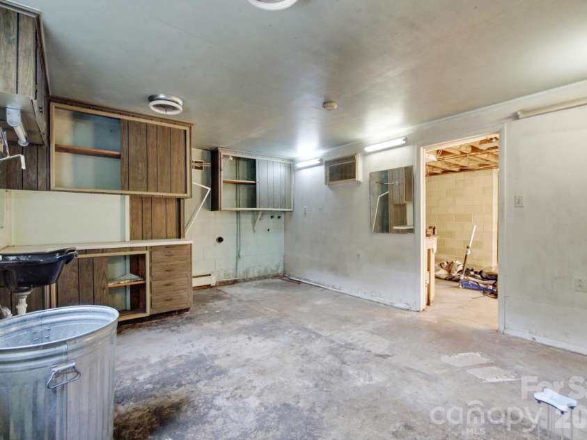 406 Town Street, Landis, NC 28088.  MLS# CAR4413527, YatesRealty ID 45888. 