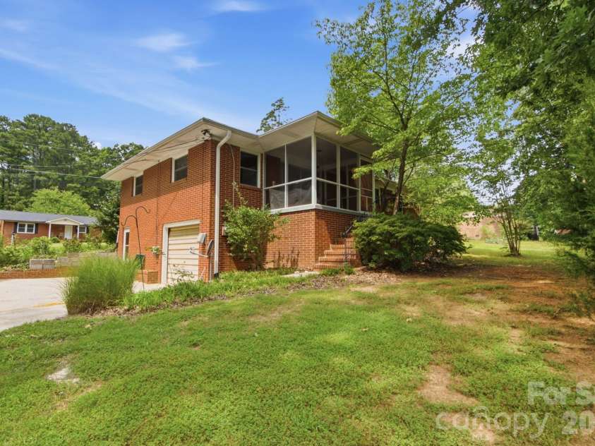 406 Town Street, Landis, NC 28088.  MLS# CAR4413527, YatesRealty ID 45888. 