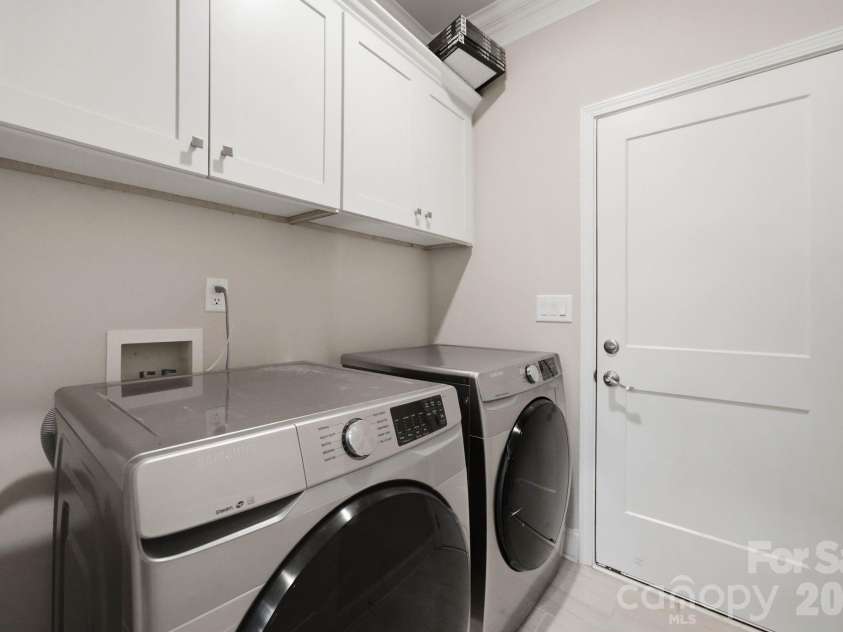 6103 Gold Springs Way, Denver, NC 28037.  MLS# CAR4413485, YatesRealty ID 45889. Laundry