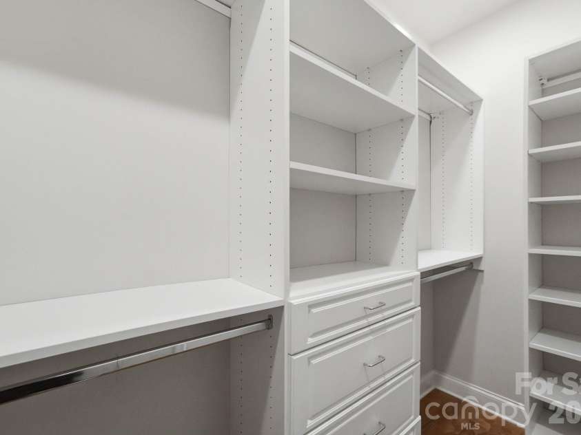 6103 Gold Springs Way, Denver, NC 28037.  MLS# CAR4413485, YatesRealty ID 45889. Primary Closet