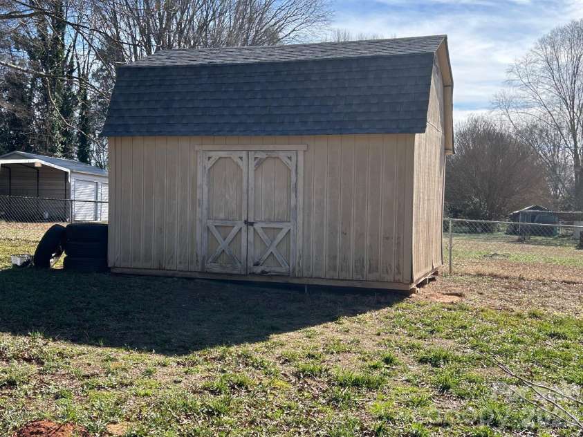 564 Shiloh Road, York, SC 29745.  MLS# CAR4326166, YatesRealty ID 4589. 